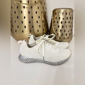 Reebok Flashfilm White and Silver Athletic Shoes